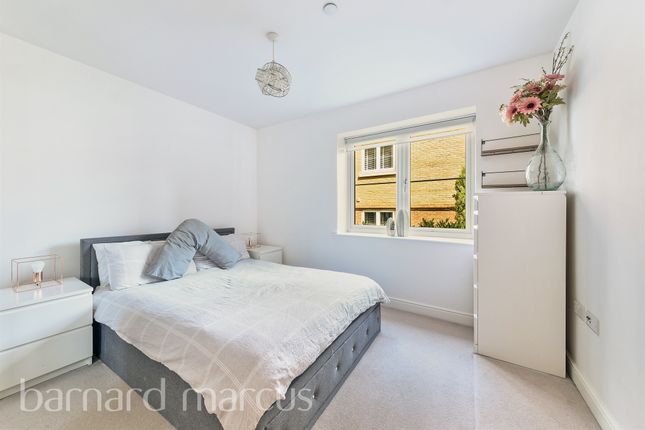 Flat for sale in Ceres Crescent, Epsom