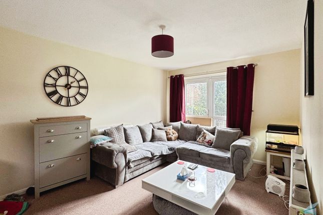 Rothbrook Drive, Ashford photo 5