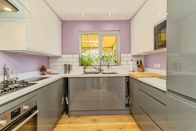 36, Aintree Close, MILTON KEYNES photo 4