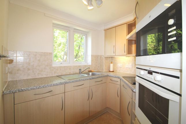 Flat 16, Argent Court, 2 Leicester Road, Barnet photo 4