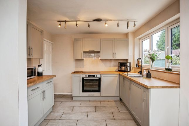 10, Gavin Drive, Leicestershire photo 3