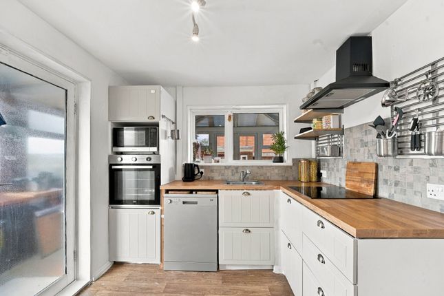 1 Snitterfield Road, Stratford-Upon-Avon photo 2