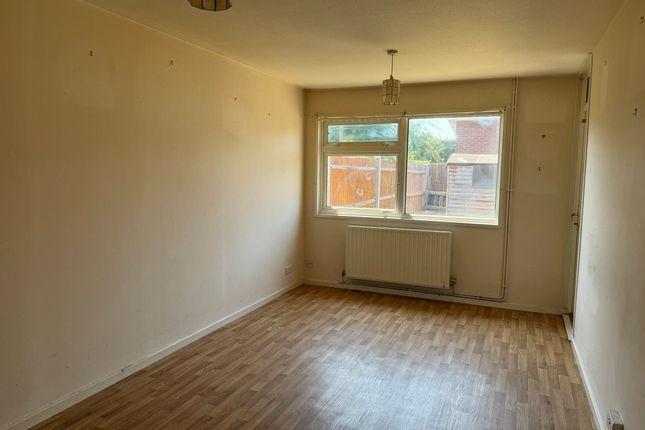 19 Andover Close, Epsom photo 2