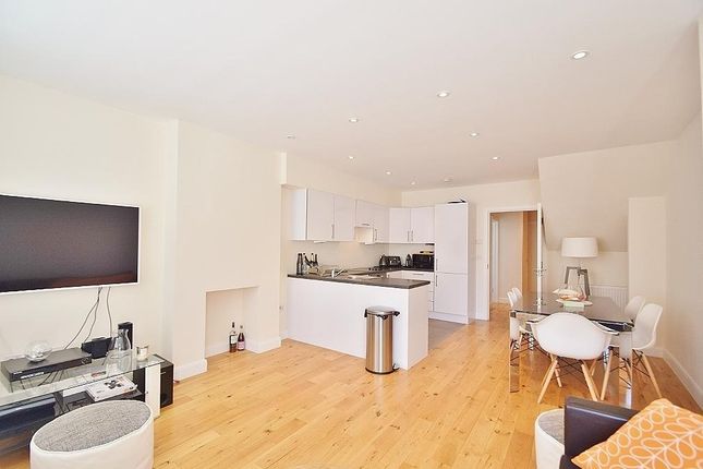 Flat for sale in The Broadway, London