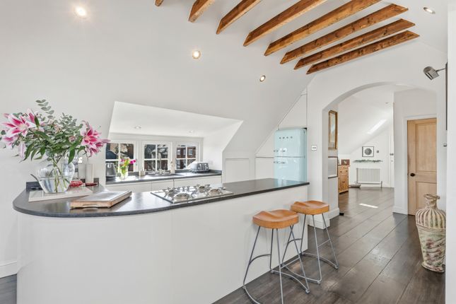 Flat 6, 6A, Kidderpore Avenue, London photo 3