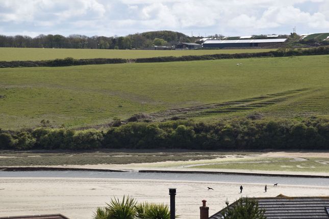 2 Mount Close Tregunnel Park, Newquay photo 2