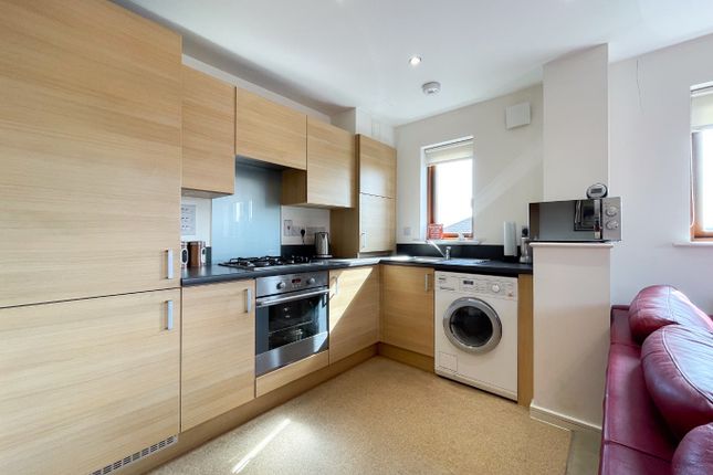 45 Hawkins Avenue, Gravesend, Kent photo 3