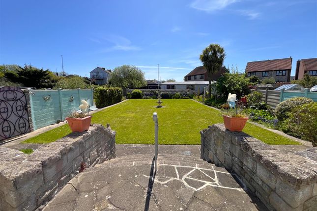 12, Roman Close, Weymouth photo 3