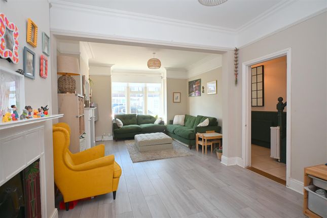 11, Desmond Road, Eastbourne photo 3