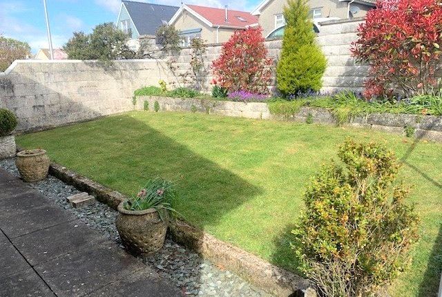 17, Linden Way, Porthcawl photo 5