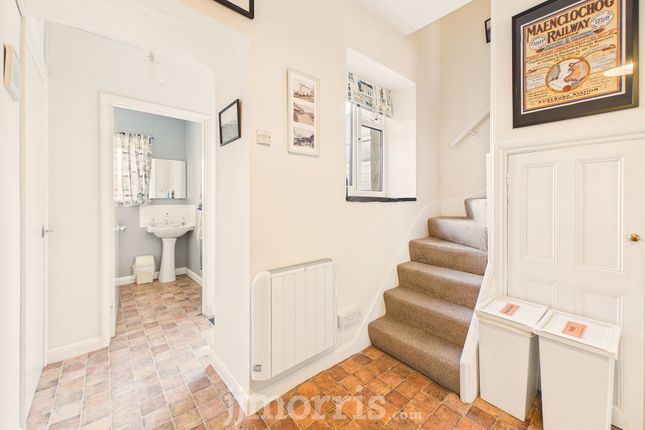 8 Harbour Village, Goodwick photo 4