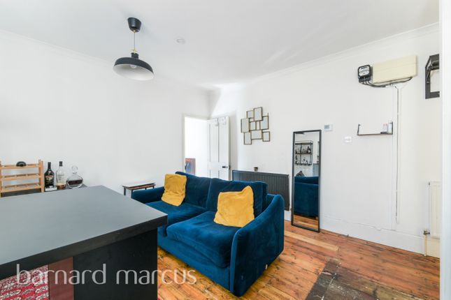 Flat 2, 38, Oakdale Road, LONDON photo 2