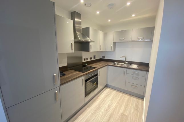 Apt 50, Coventry photo 3