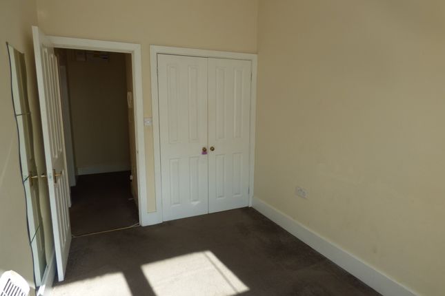 Wellington St, LUTON photo 5