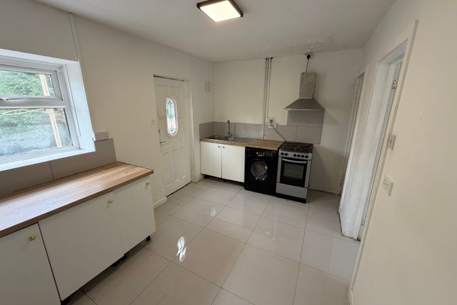 64, Swansea photo 5
