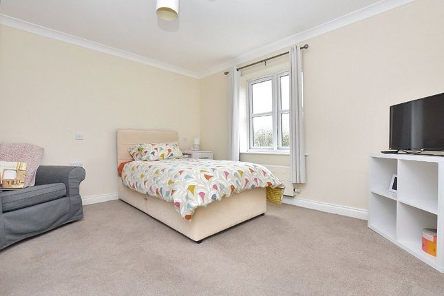 Flat for sale in Victoria Court, 224 Kirkstall Lane, Leeds, West Yorkshire