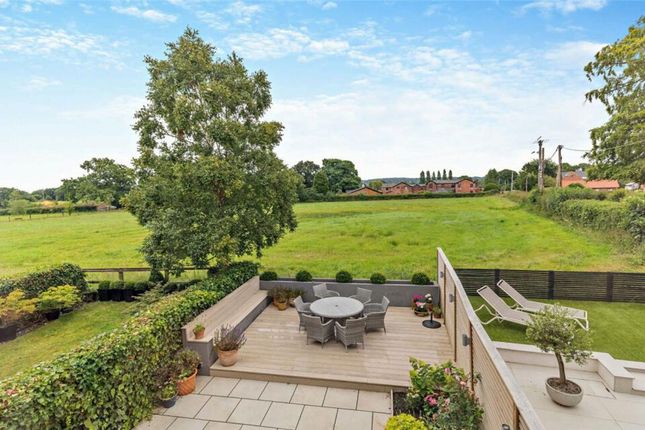 12 Edge View Crescent Merrymans Lane, Alderley Edge photo 2