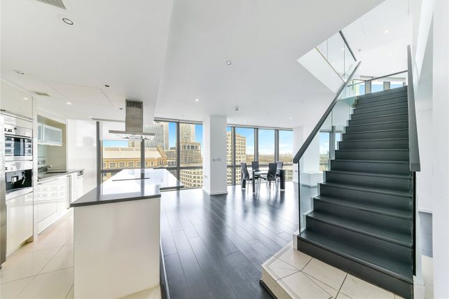 Thumbnail Flat to rent in No. 1 West India Quay, 26 Hertsmere Road, Canary Wharf, London