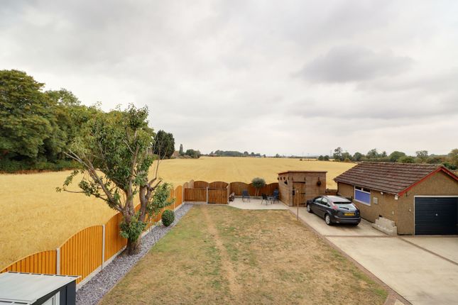 68 Scawby Road, Brigg photo 2