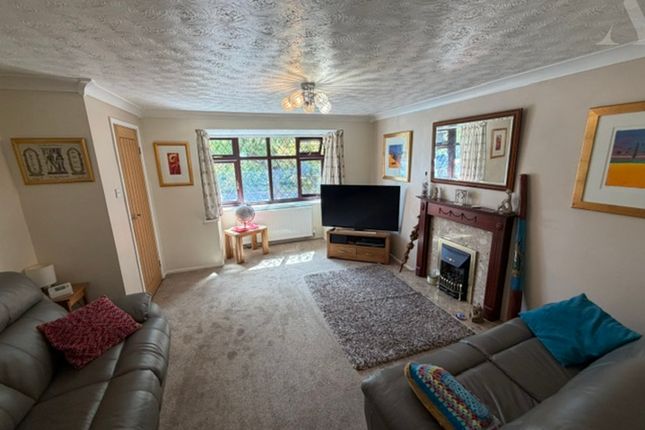 12 Ashby Close, Birmingham photo 2
