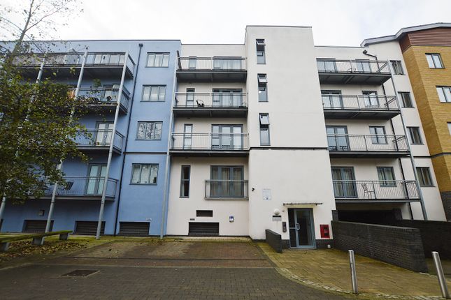 Thumbnail Flat for sale in Pier Wharf, Quayside Drive, Colchester