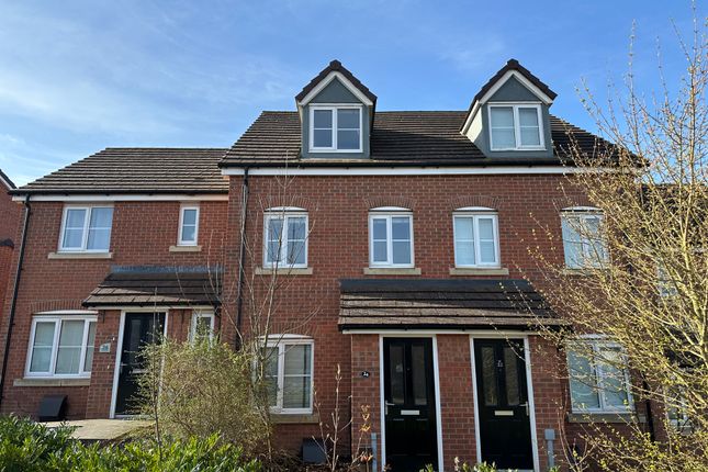 Thumbnail Property to rent in Lancaster Way, Leamington Spa