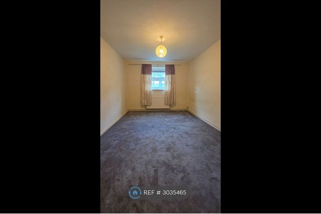 Iona Close, Leicester photo 2