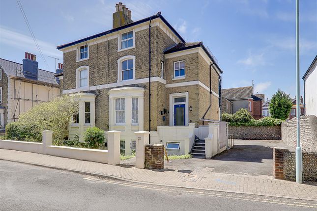 Flat for sale in Grafton Road, Worthing
