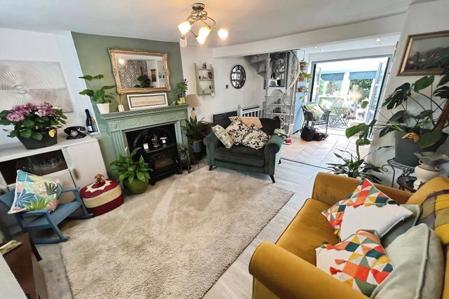 18, Leswell Lane, Kidderminster photo 3