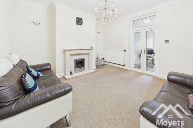 146 Shear Brow, Blackburn photo 3