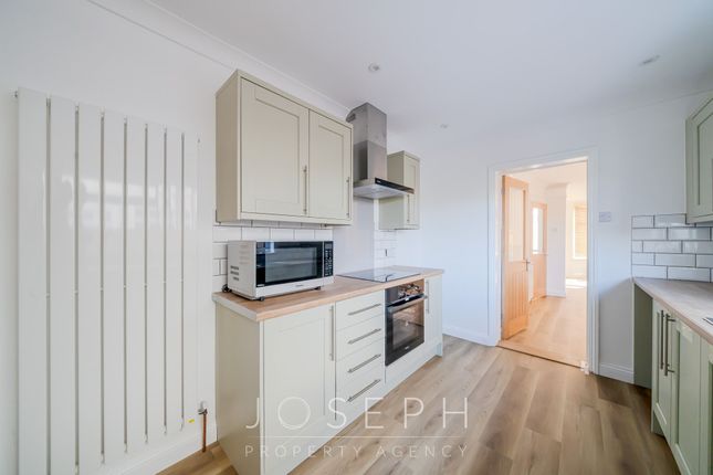 35 Wallace Road, Ipswich photo 4