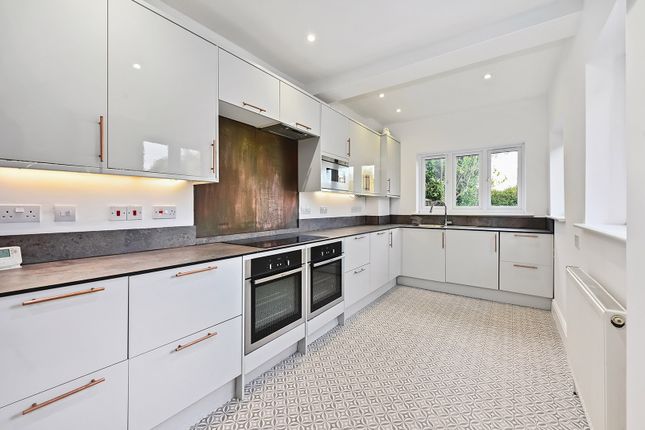 55, York Road, Farnborough photo 3
