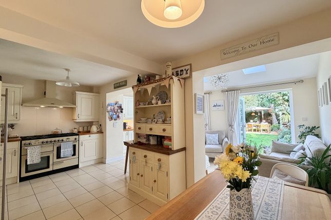 8, Springwell Drive, Leicester photo 3