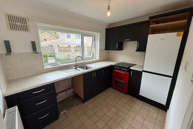 28 Maes Bedw, Porth photo 3