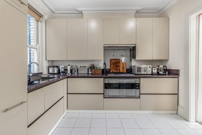 Flat 20, Ilchester Mansions,, Abingdon Road, London photo 3