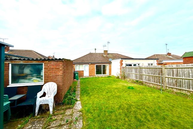 6, Pynders Lane, Dunstable photo 4