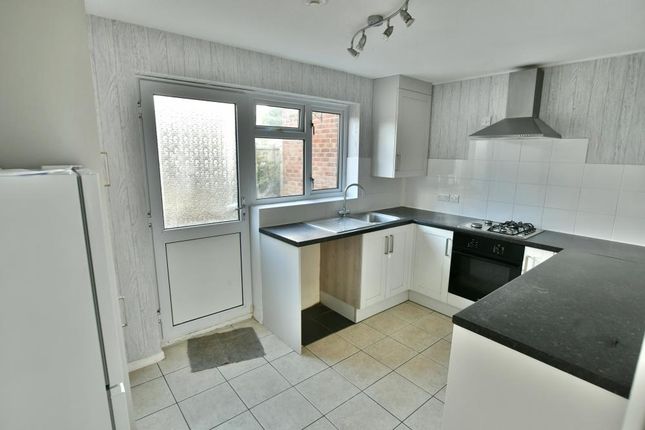 296, Sopwith Crescent, Wimborne photo 4