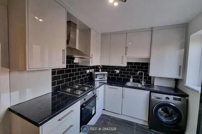 Kendal Close, Feltham photo 4