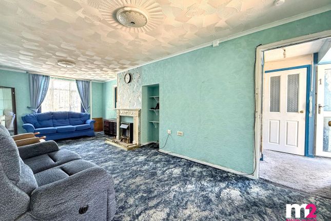 1, Chelmer Close, Newport photo 3