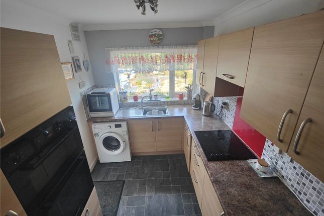 12, Quarry Close, Staffordshire photo 5