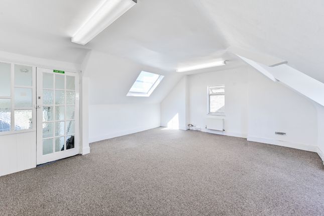 Office to let in Green Lanes, London