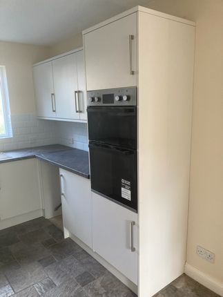 28, Streatham Place, Milton Keynes photo 4