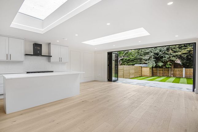 114a, Pancroft, Romford photo 3