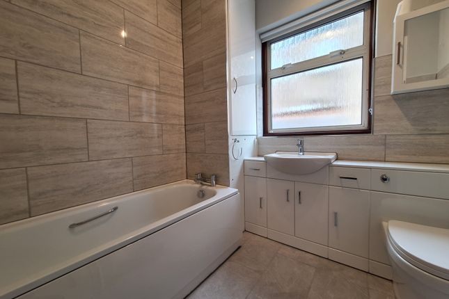 80, Dartford photo 5