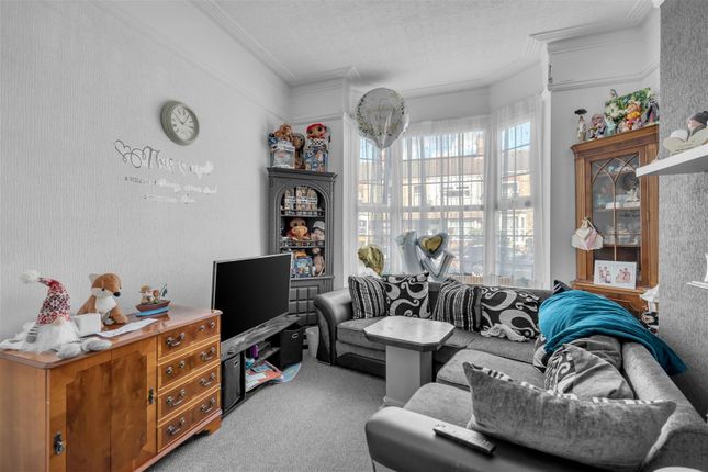 192, Welholme Road, Grimsby photo 4