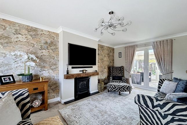 1, Cygnet Close, Hornsea photo 2