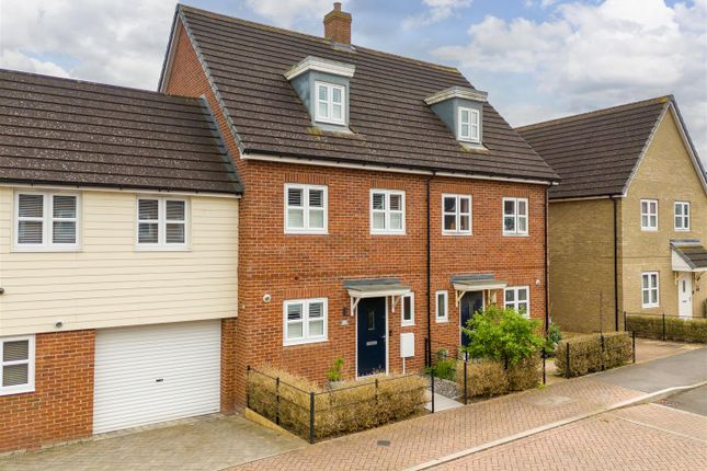 Thumbnail Terraced house for sale in Grieve Road, Aylesbury
