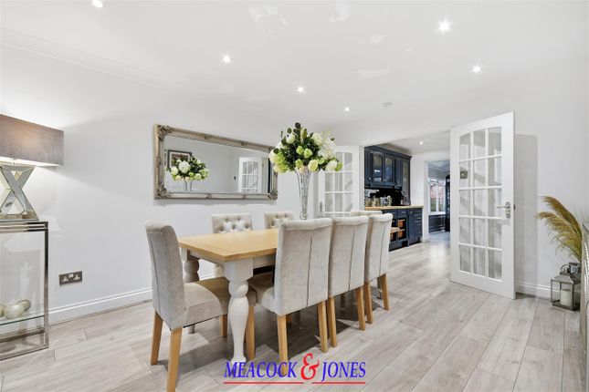 22, Wendover Gardens, Brentwood photo 3