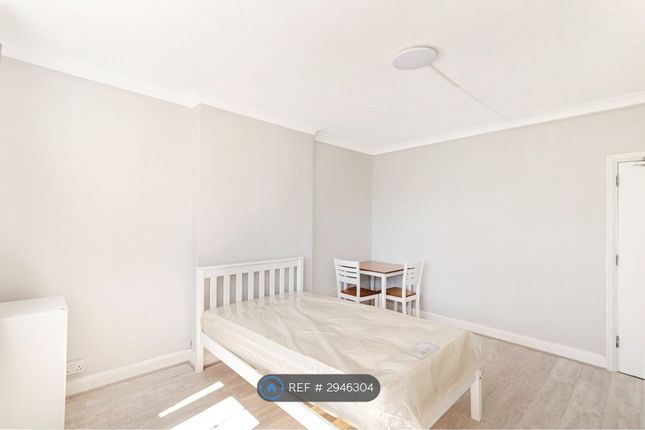 Sycamore House, Southwell Park Road, Camberley photo 3