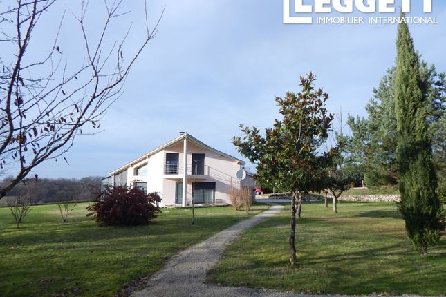 Thumbnail Villa for sale in 650 Route De Soulodres, Beaugas, Lot-Et-Garonne, Nouvelle-Aquitaine